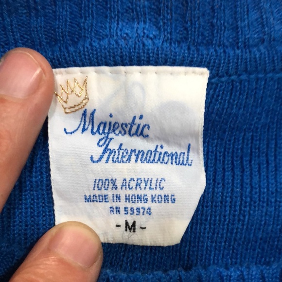 VTG ‘80s Blue and Ivory Sweater, SZS-M, EVC - Picture 4 of 7